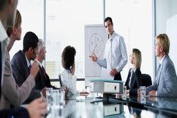 رهبری موفق کسب و کار با ۴ راهکار مهم/ چگونه وفاداری کارکنان را به یک شرکت افزایش دهیم؟