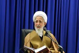 ملتی که جیبش خالی است ایستاده نیست، افتاده است