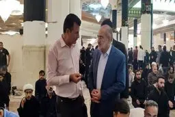 دیدار بدون واسطه معاون رئیس جمهور با مردم در حرم حضرت معصومه (س)