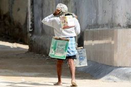 در قشم انسان‌ها آب ندارند/ در وضعیت اسفناکی هستیم