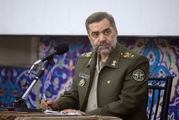 وزیر دفاع:ما یک زنجیره کامل در پرتاب ماهواره داریم  