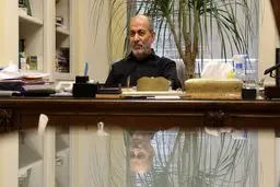 وقتی سپاهی از سپاه خارج شد که دیگر سپاهی نیست/ ما در قانون مساله رجل سیاسی و مذهبی را داریم نه مرد سیاسی و مذهبی