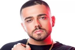 خواننده «دافی» آزاد شد +عکس