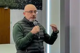 واکنش رئیس پارلمان کریمه به خبر برکناری وزیر دفاع اوکراین