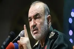 سرلشکر سلامی: به هیچ وجه نباید به دشمنان اعتماد کرد/ کشورمان به این راحتی‌ها امن نشده است