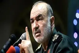 سرلشکر سلامی: به هیچ وجه نباید به دشمنان اعتماد کرد/ کشورمان به این راحتی‌ها امن نشده است