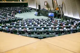 انتقاد صریح منظور از یک سوء تعبیر؛ بودجه در اختیار نمایندگان در استان‌ها نداریم