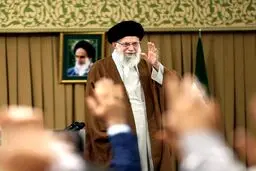 جوانان باید منطق شعار مرگ بر آمریکا و مرگ بر رژیم صهیونیستی را بدانند