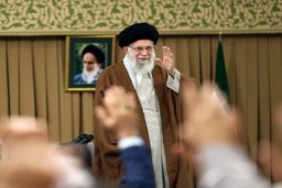 جوانان باید منطق شعار مرگ بر آمریکا و مرگ بر رژیم صهیونیستی را بدانند