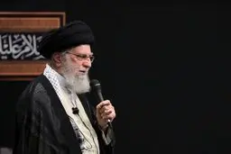 رهبر انقلاب:مقابله با یزیدیان همیشه سلاح دست گرفتن نیست