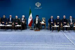 رهبر انقلاب: کلید مشکلات اقتصادی کشور در تولید است