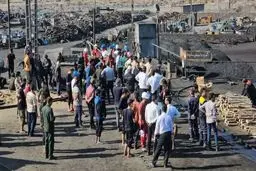 تلاش برای نجات ۲۲ کارگر گرفتار در معدن طبس