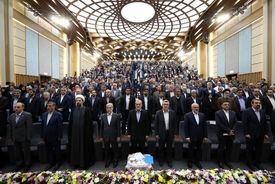 رئیس‌جمهور پای «درد دل» دانشجویان نشست