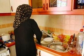 ۷۶ درصد از کل کار بدون دستمزد در جهان را زنان انجام می‌دهند/ برچسب بیکاری به زنان خانه‌دار