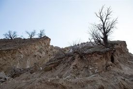 بحران بیابان‌زایی بیخ‌ گوش پایتخت/‌ فرونشست ۳۷ سانتی در تهران
