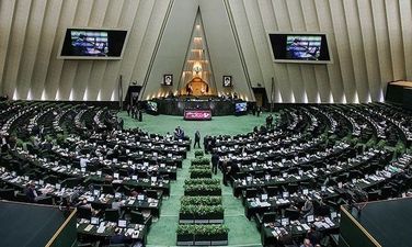 نمایندگان مکلف به تحویل هدایای سیاسی خارجی به مجلس شدند