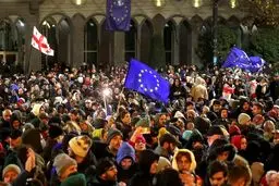 رئیس‌جمهور گرجستان: معترضان طرفدار اتحادیه اروپا «قاطعانه ایستاده‌اند»