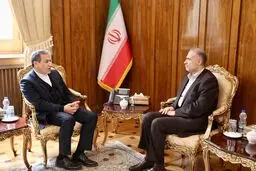 عراقچی در دیدار با سفیر ایران در روسیه بر تداوم رایزنی‌ها تاکید کرد