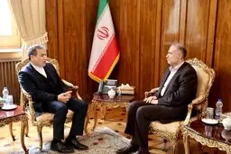 عراقچی در دیدار با سفیر ایران در روسیه بر تداوم رایزنی‌ها تاکید کرد