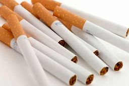 درخواست وزیر بهداشت برای ممنوعیت نمایش دخانیات در شبکه نمایش خانگی