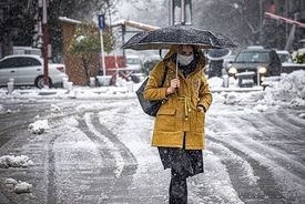 نقاط شمالی تهران سفیدپوش شد/ خبرهایی از ترافیک نیمه سنگین