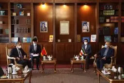 سند همکاری ۲۵ ساله ایران و چین نهایی شد/ لاریجانی: جمهوری اسلامی ایران مستقلا در مورد روابطش با کشورها تصمیم می‌گیرد