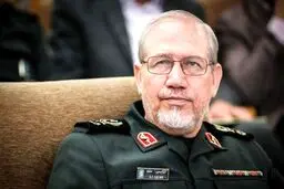 سرلشکر صفوی: نباید اجازه دهیم که دسیسه‌های دشمن ما را غافلگیرمان کند