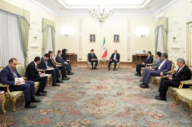 دستیار سیاست خارجی رئیسجمهور آذربایجان با پزشکیان دیدار کرد