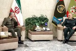 فرمانده کل ارتش در دیدار با فرمانده کل سپاه: ارتش و سپاه پیش‌مرگ یکدیگر و سپر گلوله‌های دشمن هستند