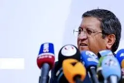 استیضاح وزیر اقتصاد به جریان افتاد
