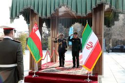 دیدار روسای ستاد کل نیروهای مسلح ایران و عمان