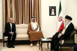 رهبر انقلاب در دیدار با امیر قطر: سیاست ایران گسترش روابط با همسایگان است