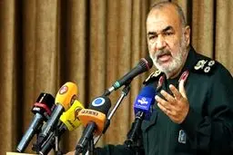 سرلشکر سلامی: هرگز از دشمن نترسیده‌ایم و محکم در مقابل دشمنان ایستاده‌ایم