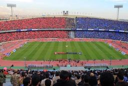 ورزشگاه برای دربی نصف می‌شود