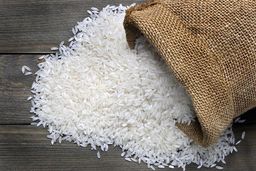 عرضه برنج، خرما، شکر و روغن با قیمت‌های تنظیم بازار آغاز شد