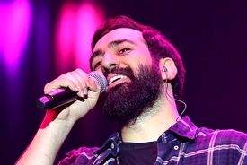 حکم شلاق مهدی یراحی اجرا و پرونده مختومه شد
