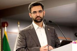 واکنش جهرمی به امضای طومار برای قانون حجاب: دست از لجبازی با مردم بردارید