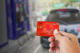 اجرای آزمایشی طرح بنزینی دولت در تهران آغاز شد/ بنزین با کارت بانکی