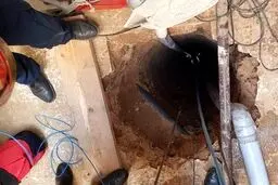 جزئیات حادثه خیابان ۱۷ شهریور تهران و مرگ ۲ کارگر در اثر گرفتار شدن در چاه