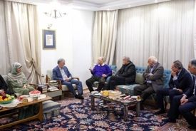 حضور پزشکیان در منزل علی نصیریان به مناسبت روز جهانی تئاتر