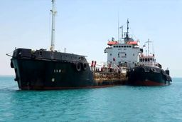 سپاه ۲ نفتکش متخلف خارجی را توقیف کرد