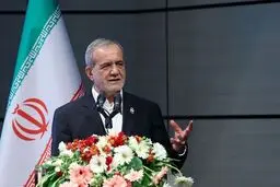 کسانی که ارز ۲۸ تومنی میگیرند، رانت می‌گیرند و چشم بسته کاسب هستند