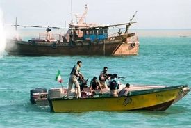 ۴۰ فروند شناور حامل سوخت قاچاق در خلیج فارس توقیف شدند