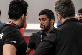 حمله به علیرضا دبیر در منزلش