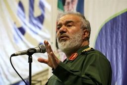 سردار فدوی: در مقابل دشمن تا بن دندان مسلح نباید کوتاه آمد