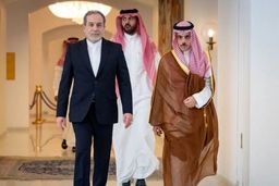 گفتگوی تلفنی عراقچی با وزیر خارجه عربستان درباره مذاکرات ایران و آمریکا