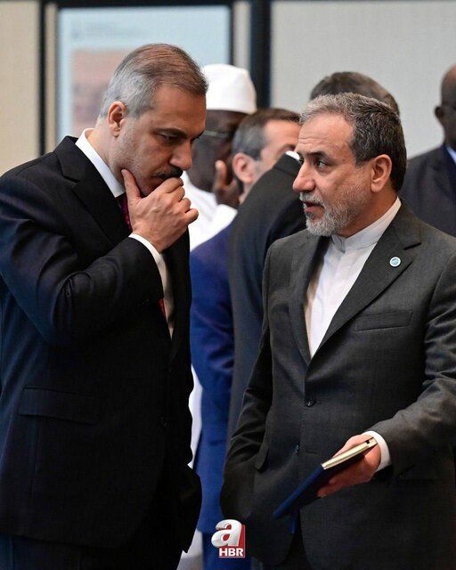 گفتگوی کوتاه عراقچی با وزیر خارجه ترکیه