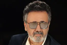 معین خواندن سرود تیم ملی فوتبال را تکذیب کرد