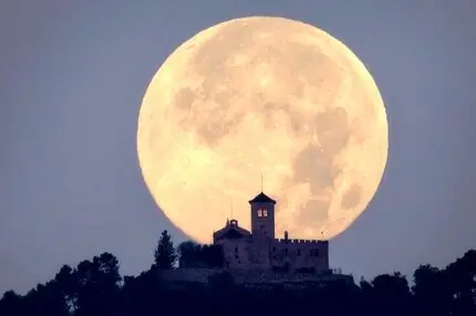 امشب پدیده ماه آبی را از دست ندهید + جزئیات
