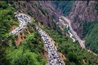 وضعیت جوی و ترافیکی جاده‌های کشور/ ترافیک سنگین در چالوس مسیر جنوب به شمال